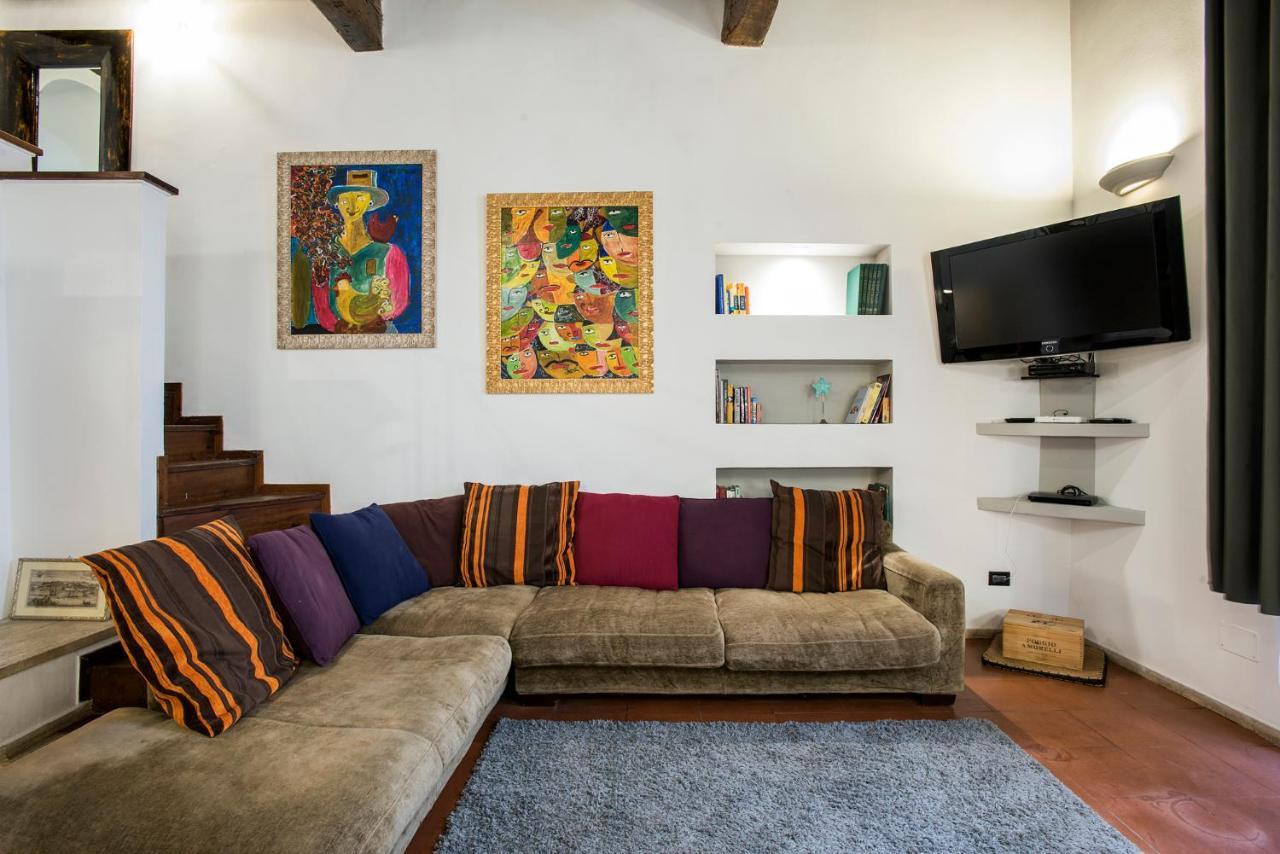 Charming Pantheon Apt In The Heart Of Rome Apartment Екстериор снимка